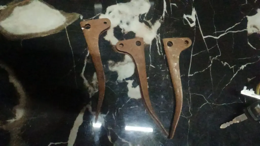Chrome restoration Delhi: rusty bike levers before NK
